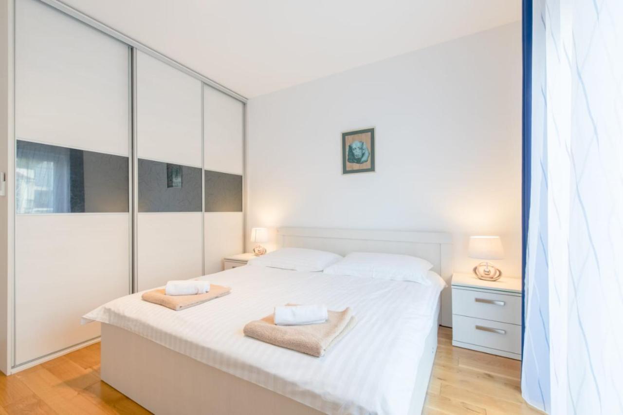 Apartmani Krilo Podstrana Eksteriør billede