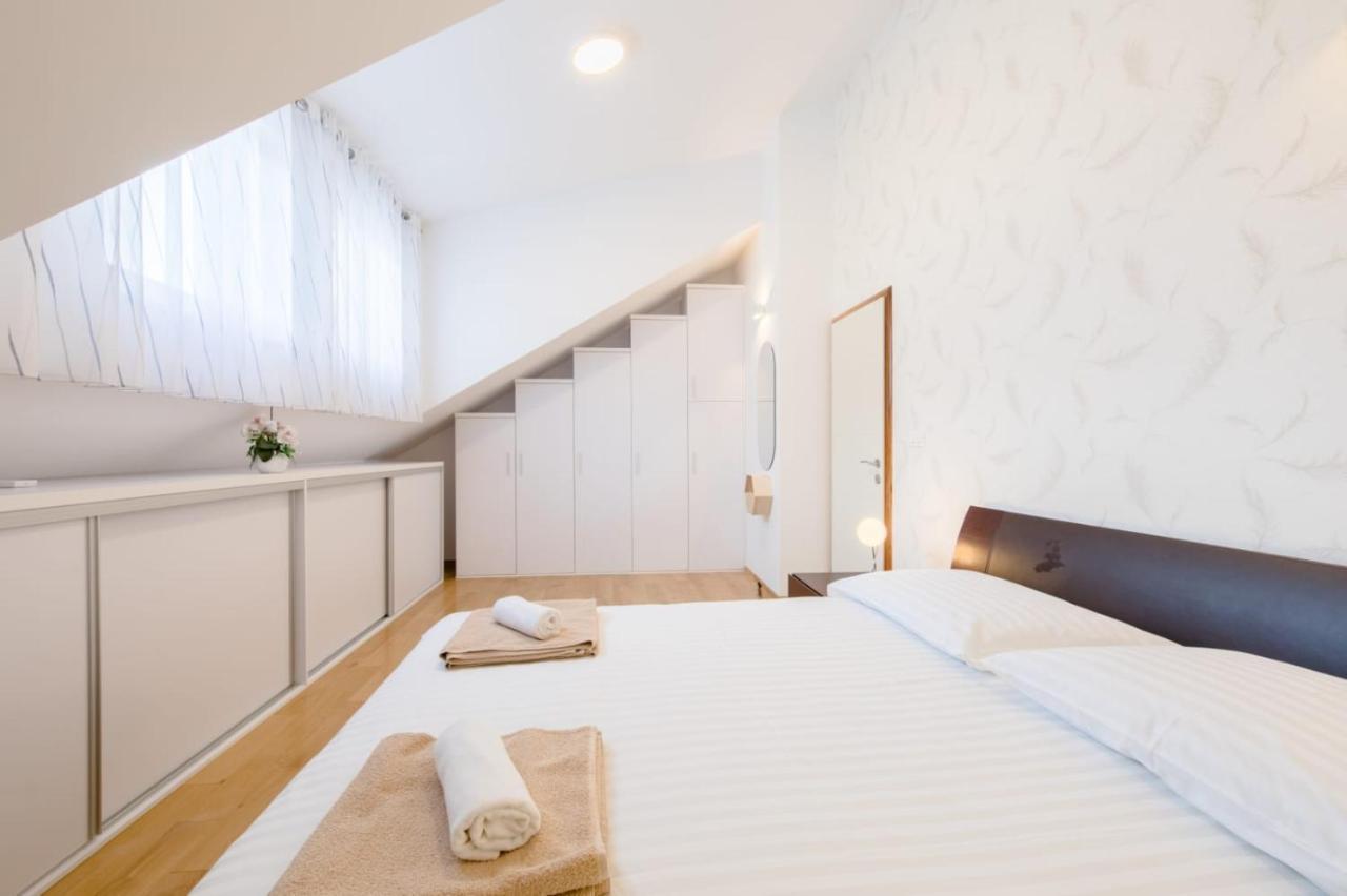 Apartmani Krilo Podstrana Eksteriør billede